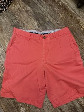Southern Tide Coral Flat-Front Men's Shorts